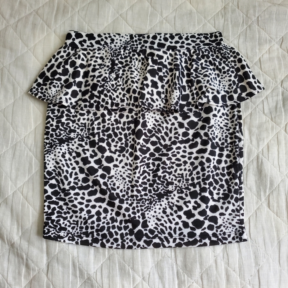 Black & white animal print mini peplum skirt